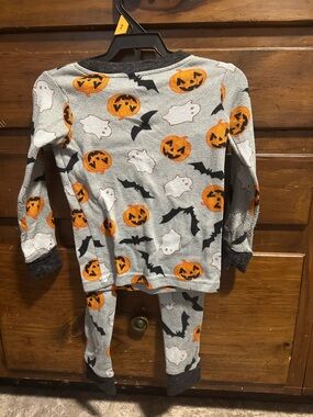 Kids Halloween Pumpkin, Ghost & Bat Pajama Set - Gray/Orange